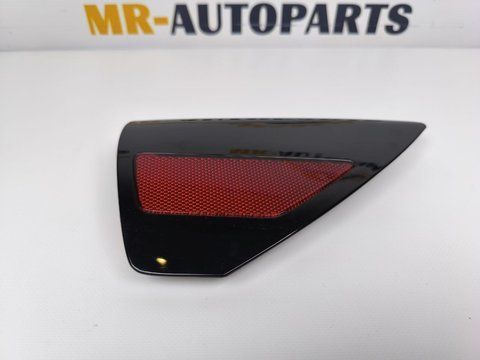 Відбивач катафот заднього правого крила (Аналог) Tesla Model 3 / Y / Тесла Модель 3 / Y 1518783-00-B 1518783-00-B фото