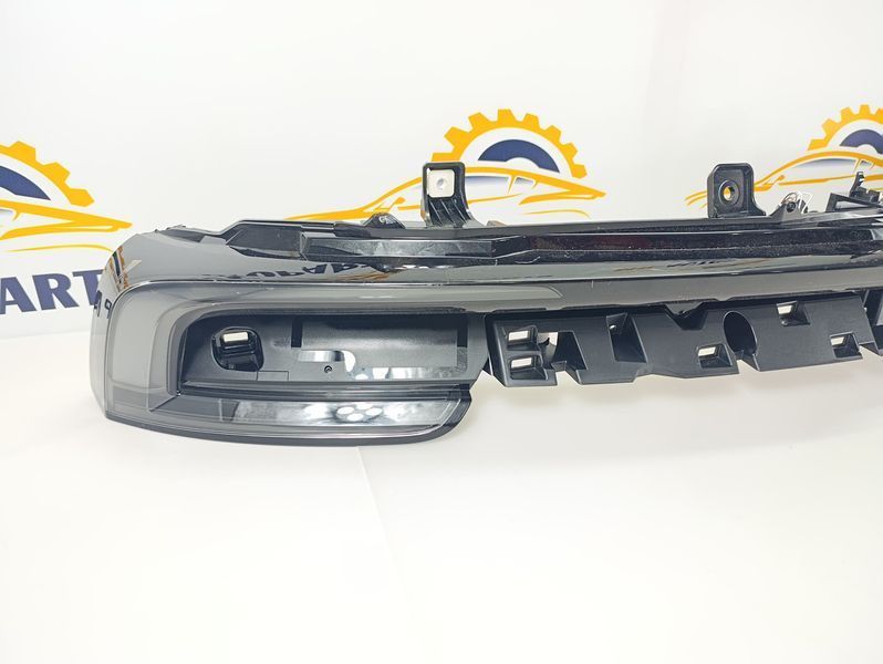 Задній ліхтар у кришку багажника (голий) (Новий оригінал) Tesla Model Y Juniper / Тесла Модель Y Джуніпер 2025+ 2004604-00-B 2004604-00-B-Голий фото