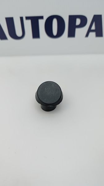 Упор відбійника кришки багажника правий (Аналог) Tesla Model Y / Тесла Модель Y 1507942-00-C 1507942-00-C фото