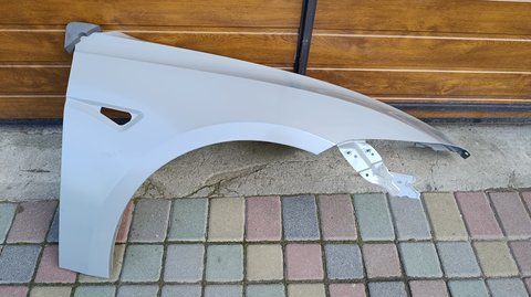 Крило переднє праве (Аналог) Tesla Model 3 Highland / Тесла Модель 3 Хайленд 1714888-EC-D 1714888-EC-D фото
