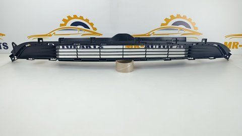 Нижня решітка бампера (Аналог) Tesla Model 3 Highland Performance / Тесла Модель 3 Хайленд Перформанс 1818923-00-C 1818923-00-C фото