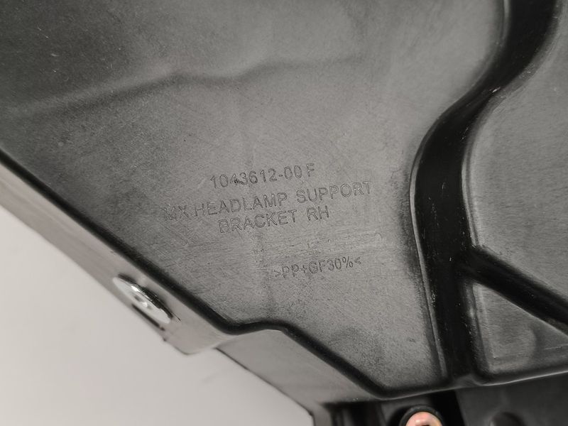 Кронштейн головної фари правий (шахта) (Аналог) Tesla Model X / Тесла Модель X 1043612-00-F 1043612-00-F фото